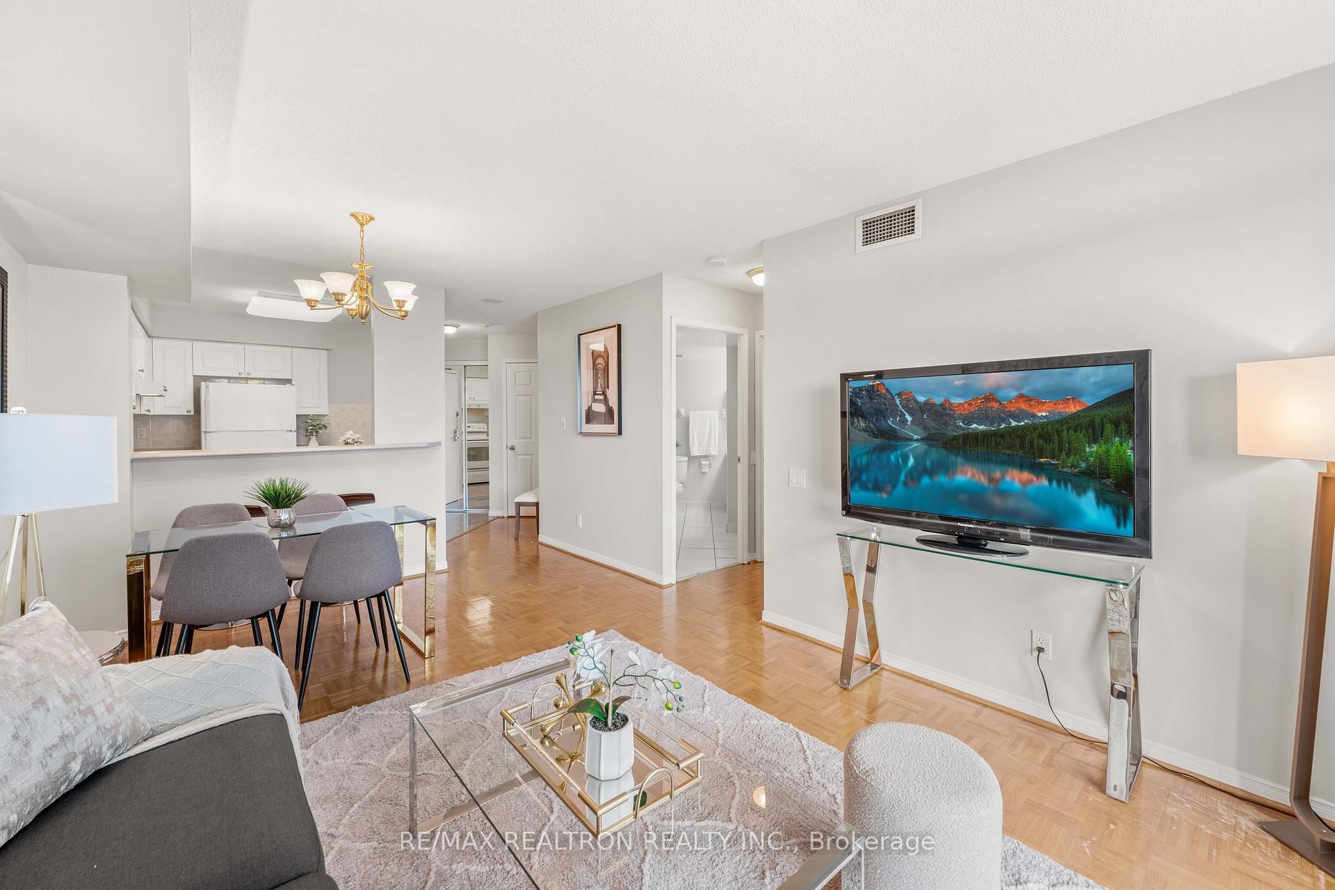 5 Emerald Lane, Unit 605