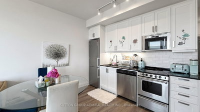 20 Gatineau Drive • #1708E • Vaughan, ON photo 8