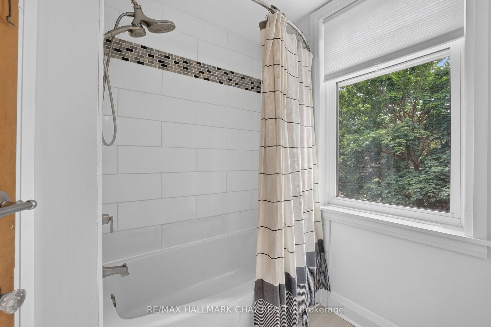 613 Queen Street • Newmarket, ON photo 36