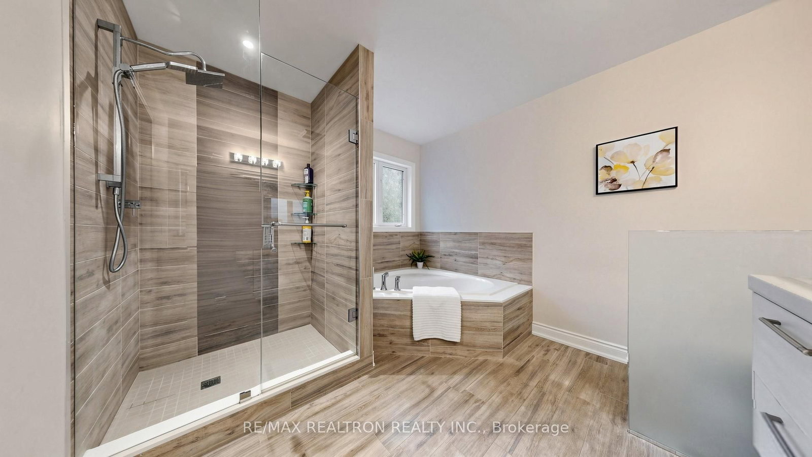 492 Pleasant Ridge Avenue • Vaughan, ON photo 16
