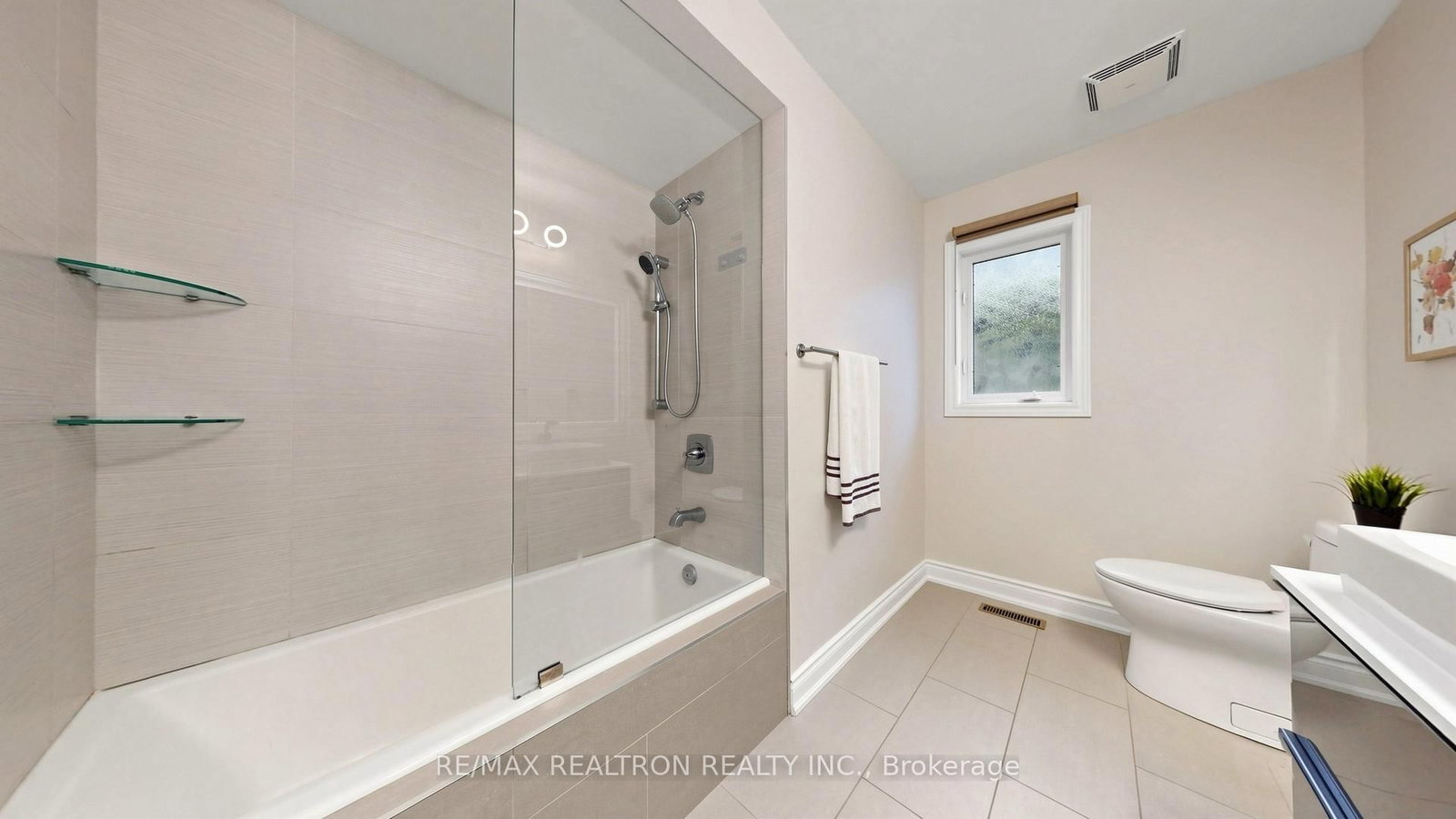 492 Pleasant Ridge Avenue • Vaughan, ON photo 24