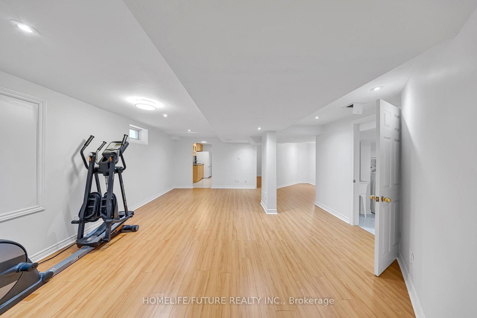 262 Helen Avenue • Markham, ON photo 37