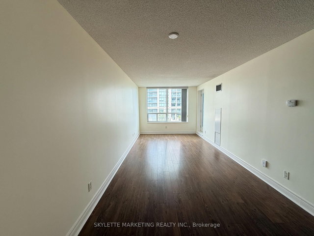 310 - 62 Suncrest Boulevard