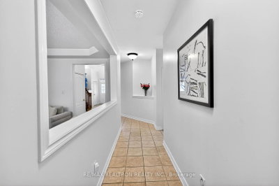 71 Timber Valley Avenue • Richmond Hill, ON photo 9