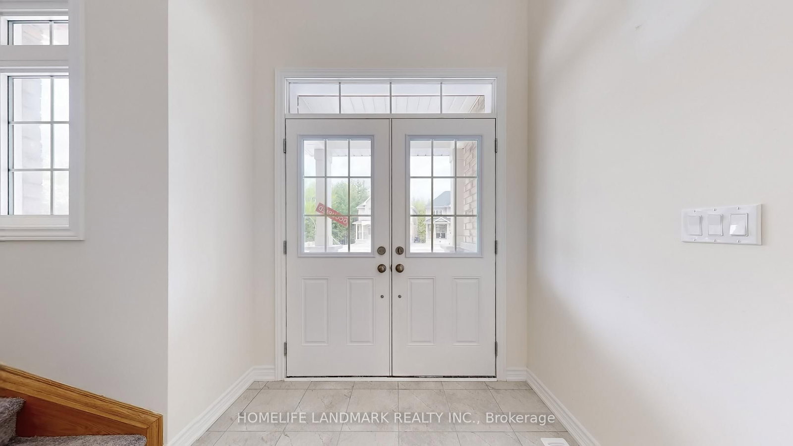 119 Hawkins Street • Georgina, ON photo 2