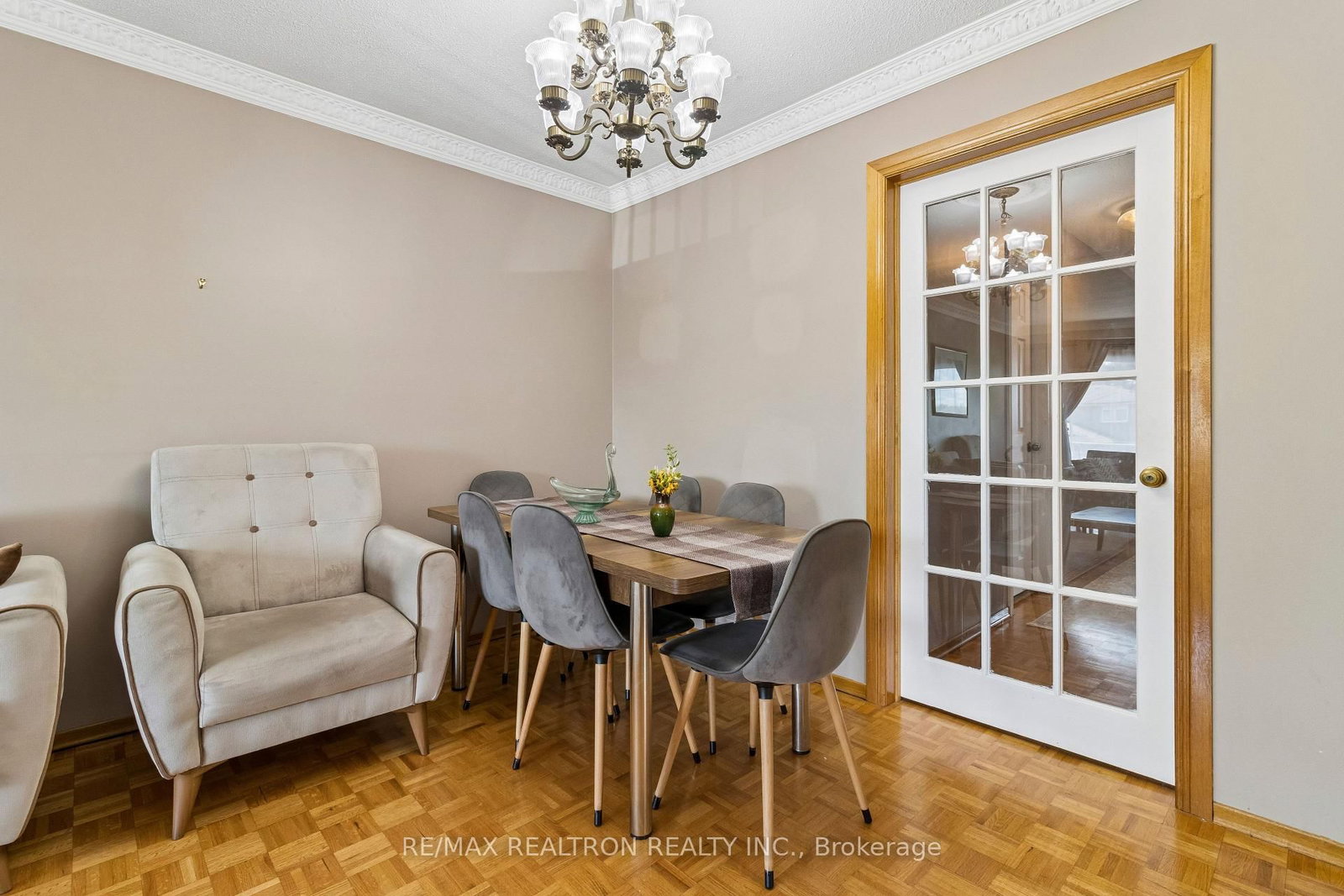 275 Aberdeen Avenue • Vaughan, ON photo 10