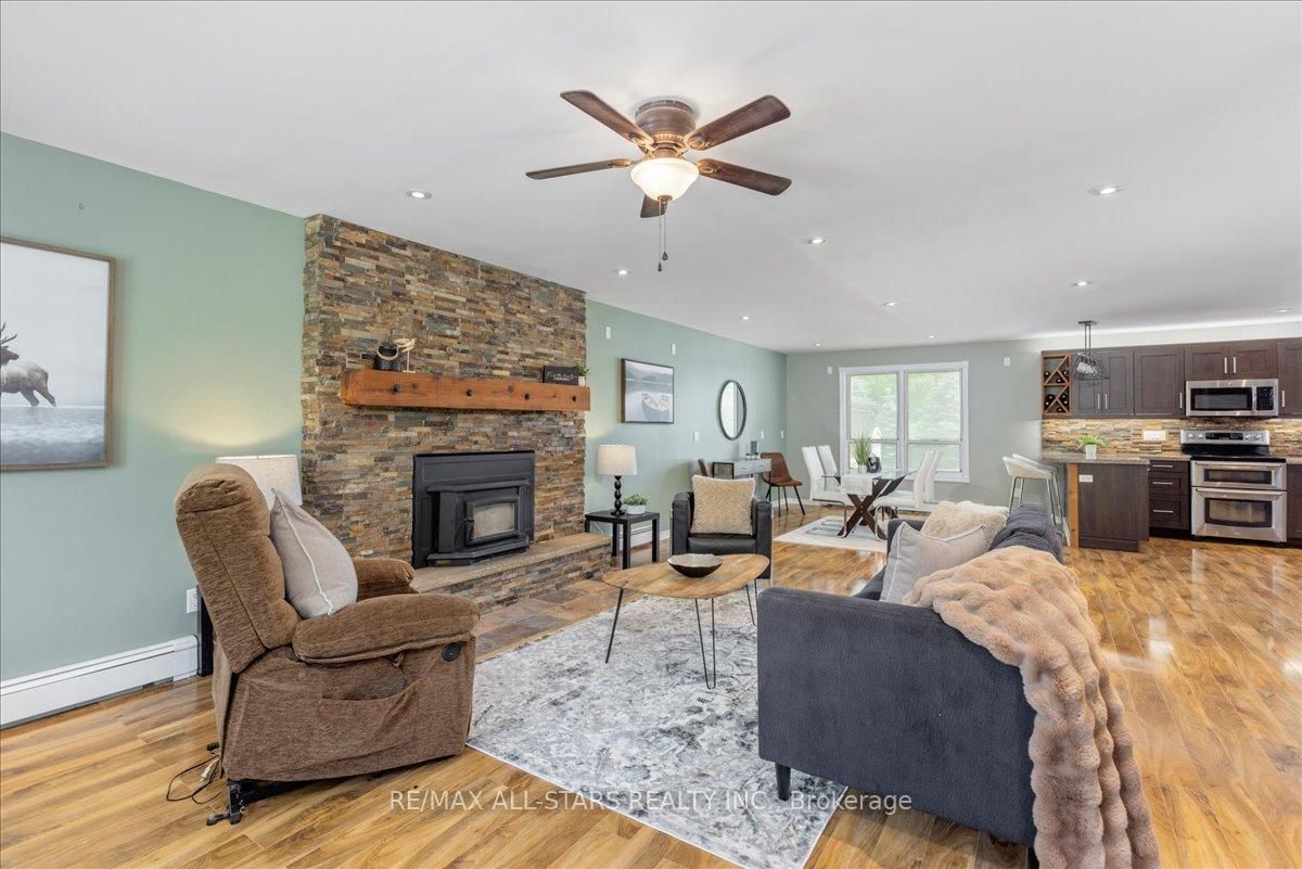 562 Catering Road • Georgina, ON photo 8