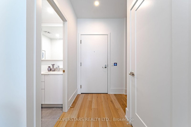 W121 - 8 Cedarland Drive