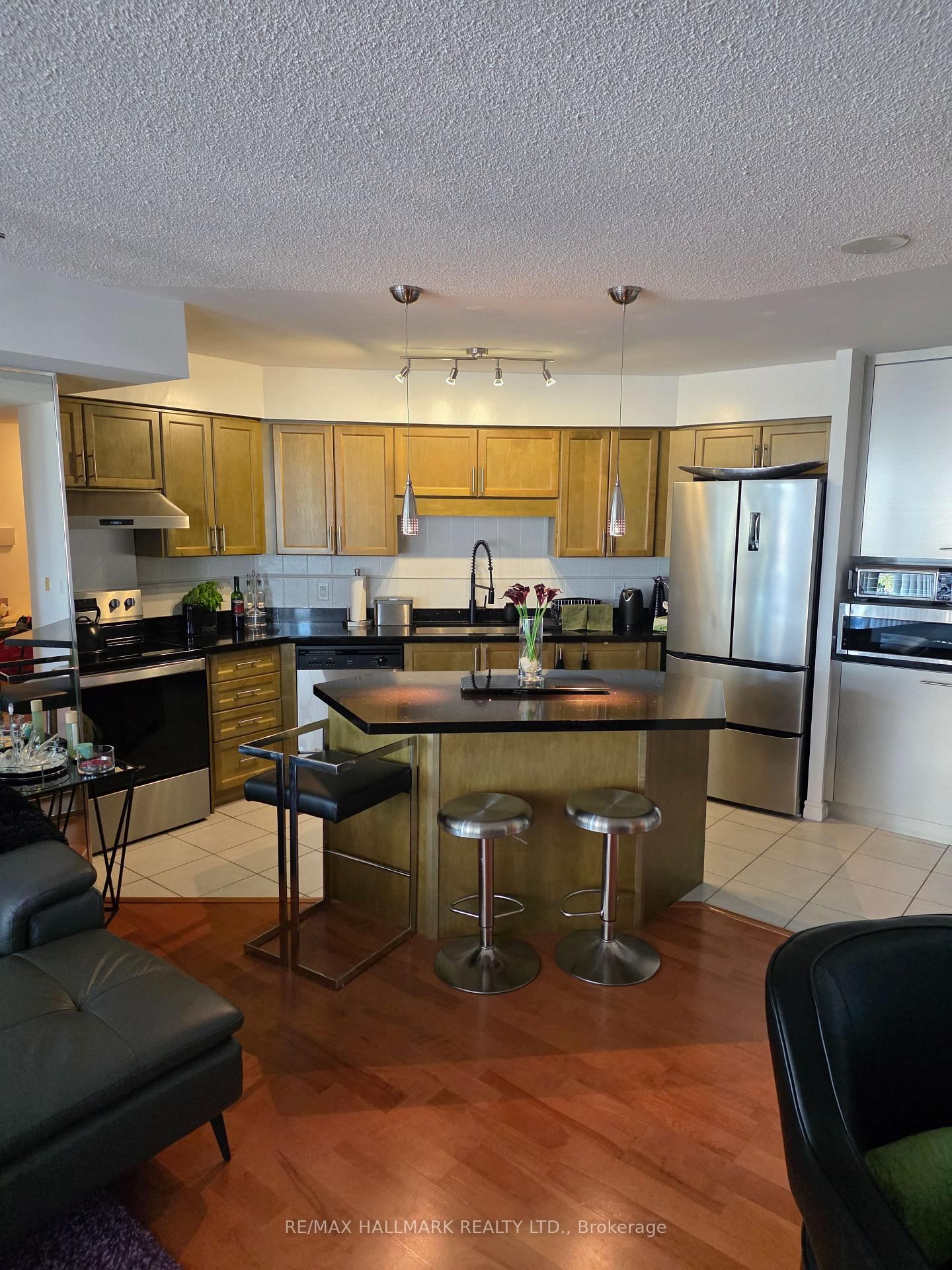 611 - 9017 Leslie Street, Richmond Hill 3