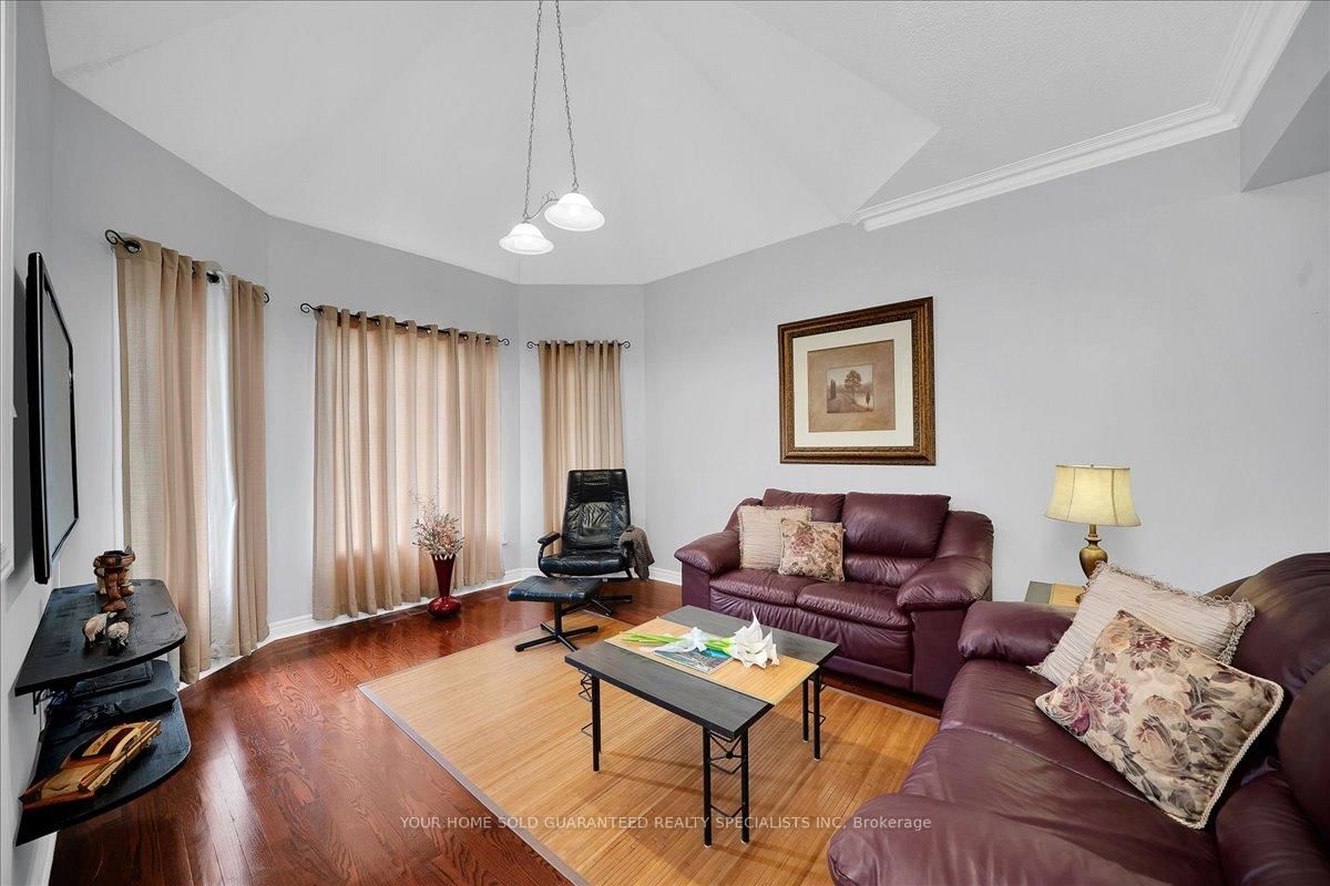 682 Vaughan Mills Road • Vaughan, ON photo 5