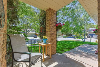 43 Bishop Crescent — photo 2