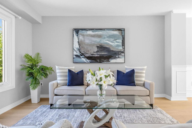 350 Pickering Crescent