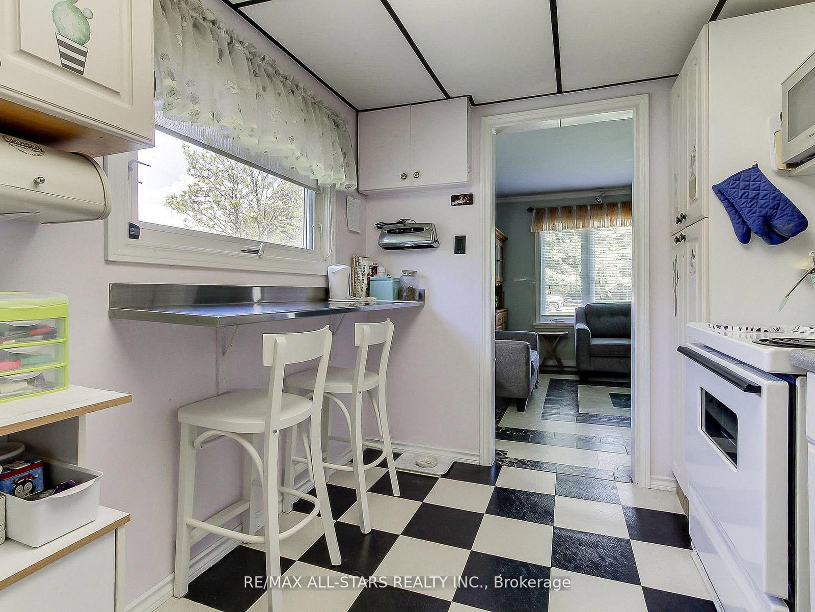 9 Riverglen Drive • Georgina, ON photo 9