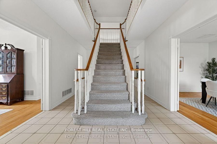 2 Regent Street • Richmond Hill, ON photo 3