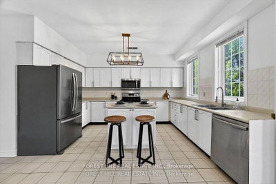 2 Regent Street • Richmond Hill, ON photo 9