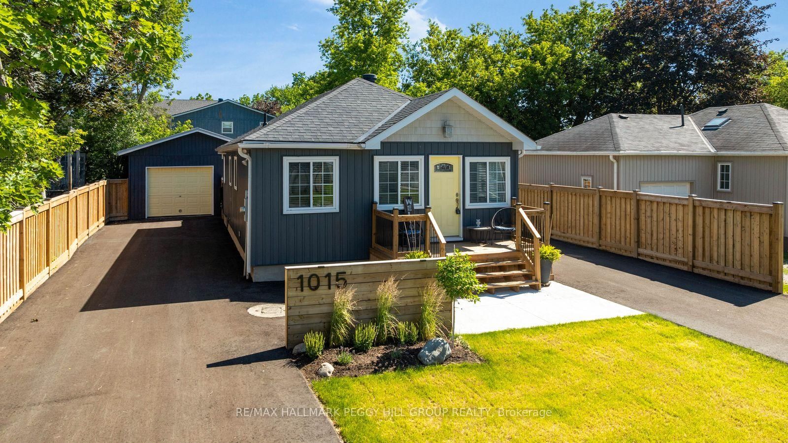 1015 Isabella Street • Innisfil, ON photo 1