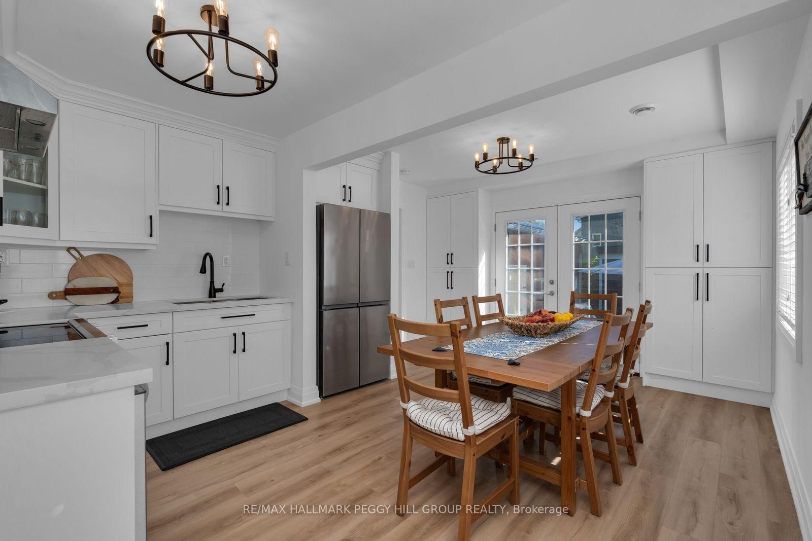 1015 Isabella Street • Innisfil, ON photo 5
