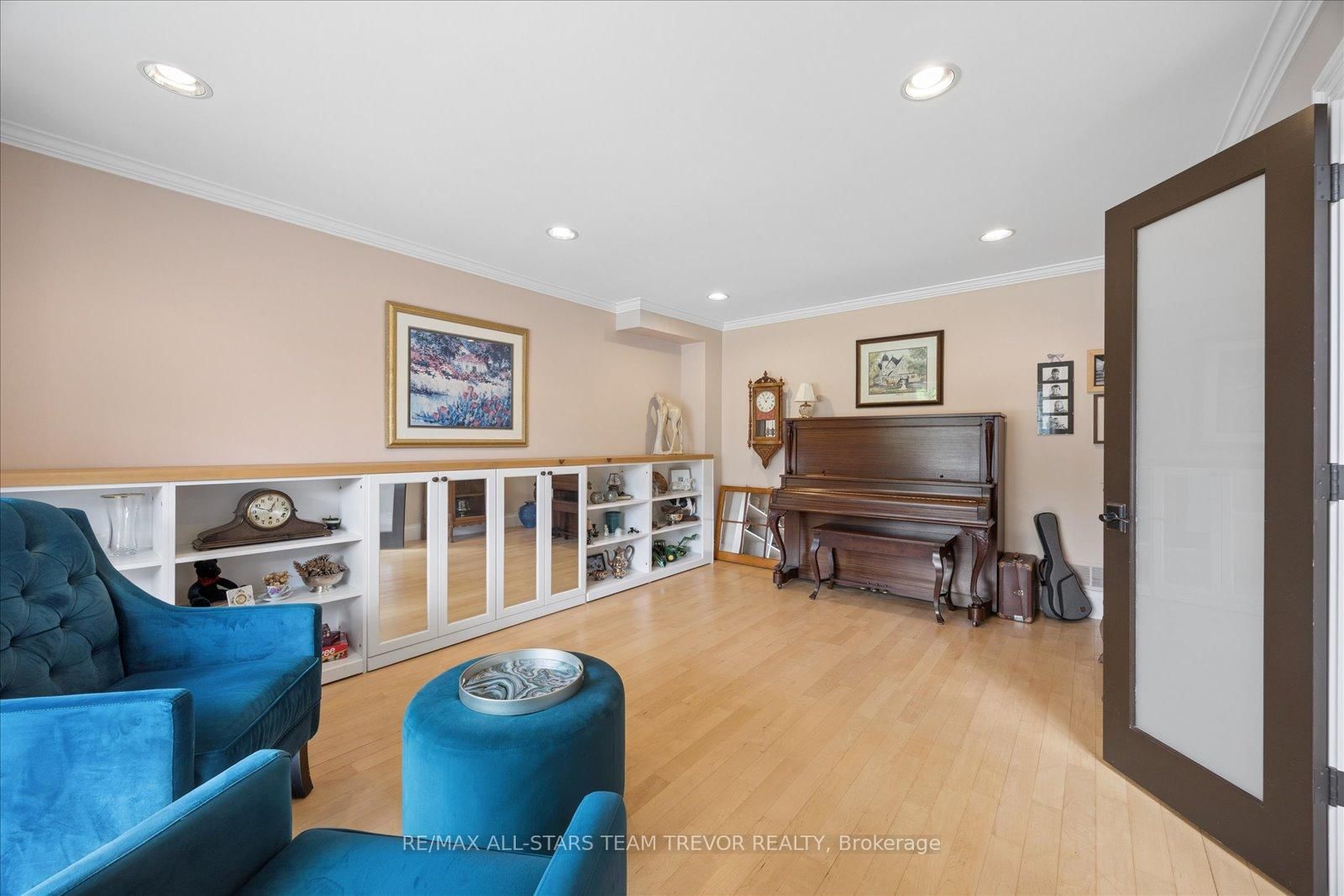 46 Chartwell Crescent • Georgina, ON photo 11