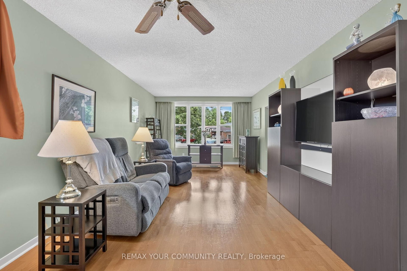 16 Zima Crescent • Bradford West Gwillimbury, ON photo 14