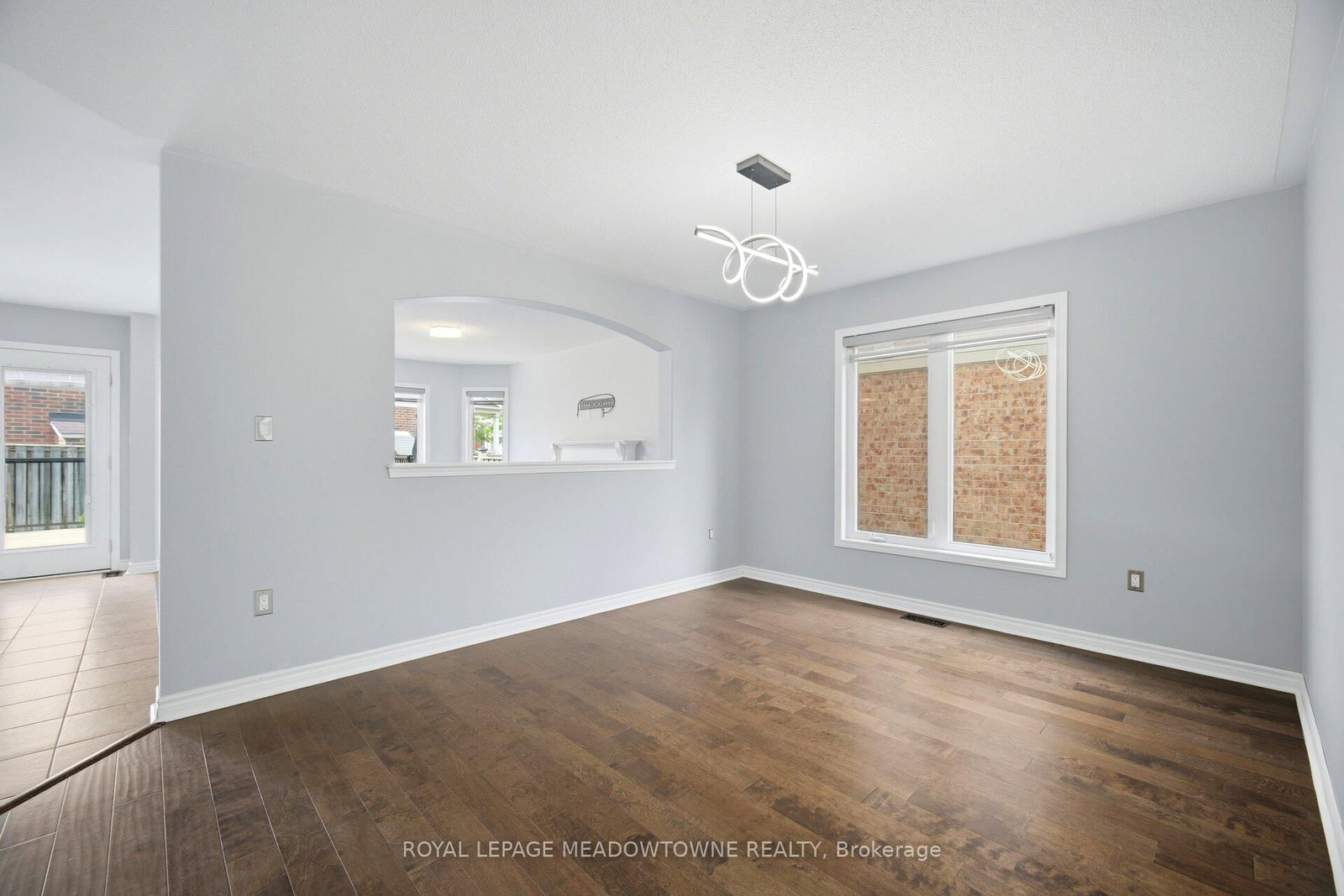 214 John W. Taylor Avenue W • New Tecumseth, ON photo 12