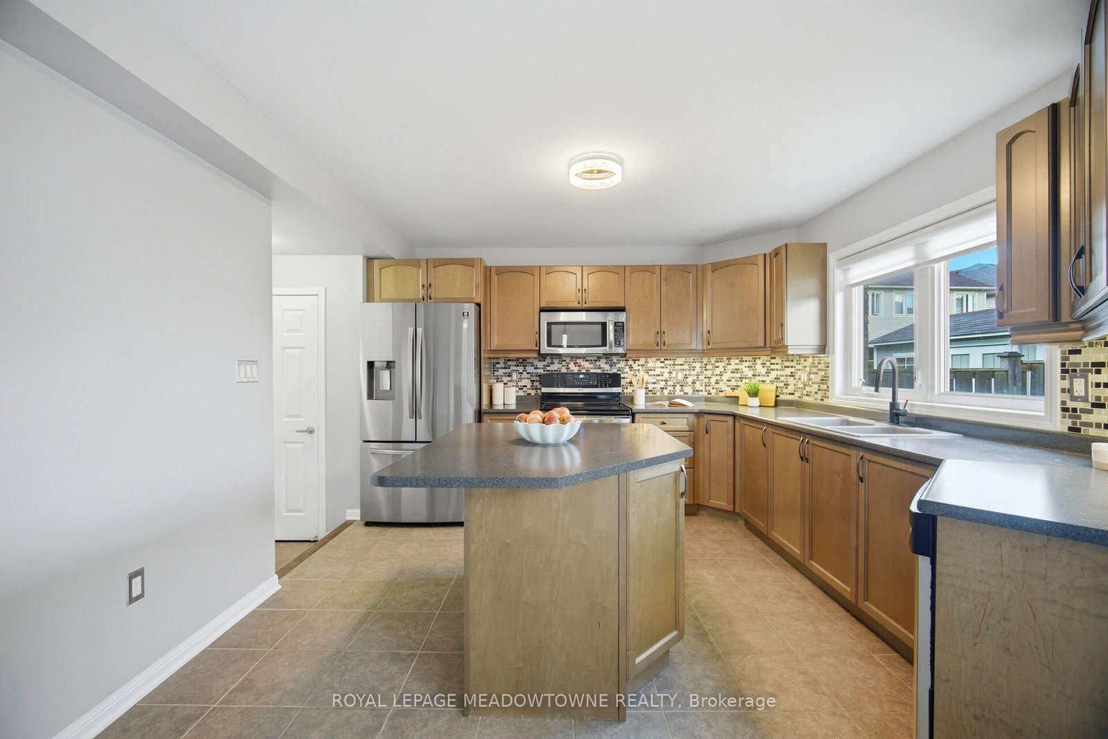 214 John W. Taylor Avenue W • New Tecumseth, ON photo 25