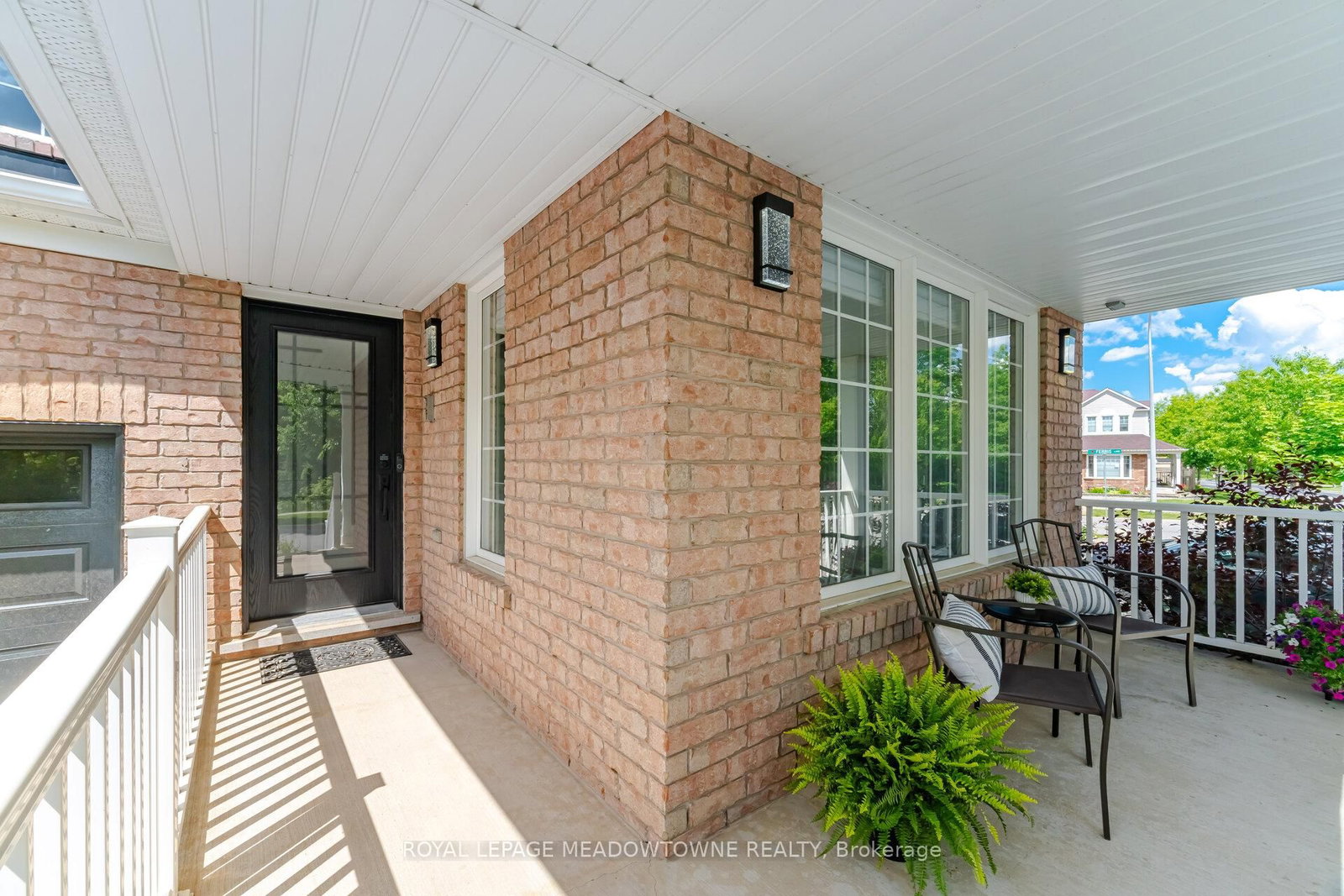 214 John W. Taylor Avenue W • New Tecumseth, ON photo 4
