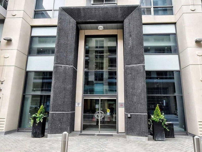 1211 - 9205 Yonge Street