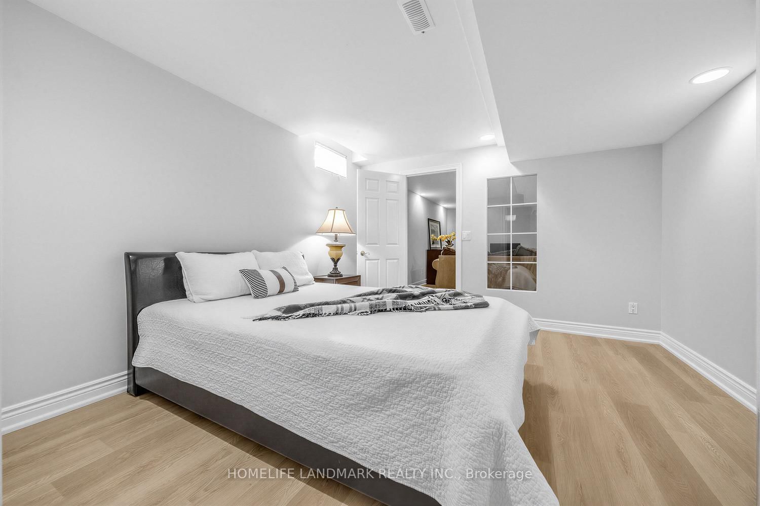 1098 Secretariate Road • Newmarket, ON photo 33