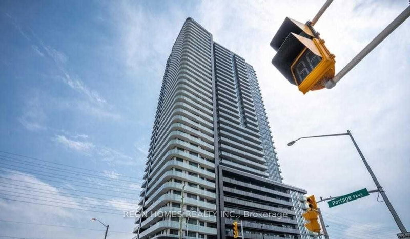 home for lease on 807-7895 Jane Street