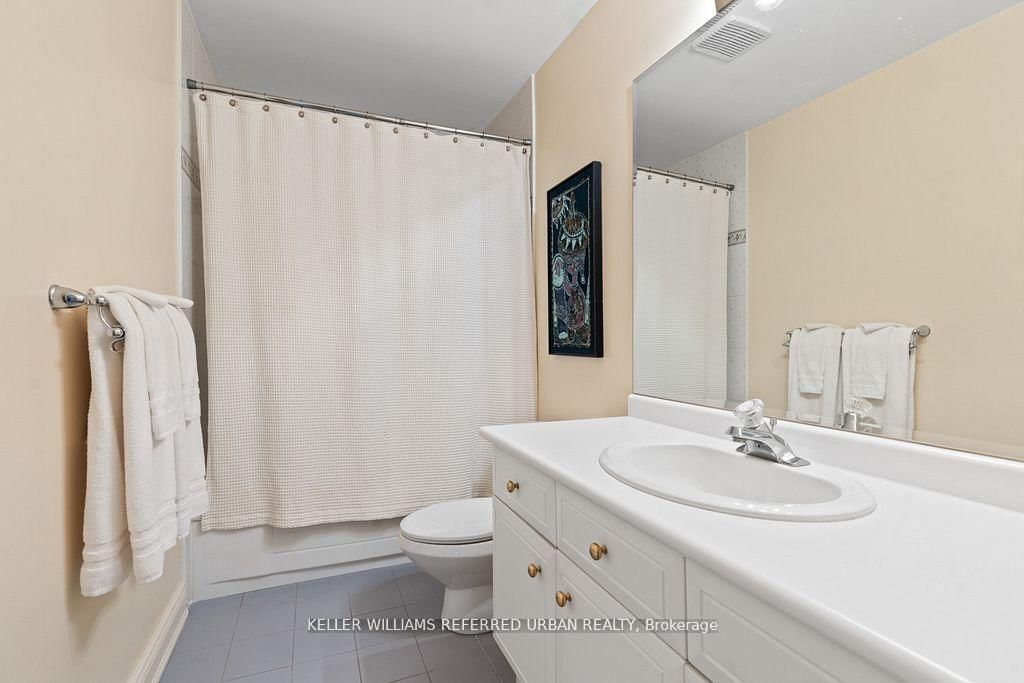 194 Sherwood Place • Newmarket, ON photo 30