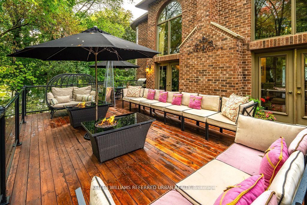 194 Sherwood Place • Newmarket, ON photo 36