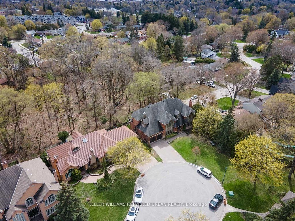 194 Sherwood Place • Newmarket, ON photo 39