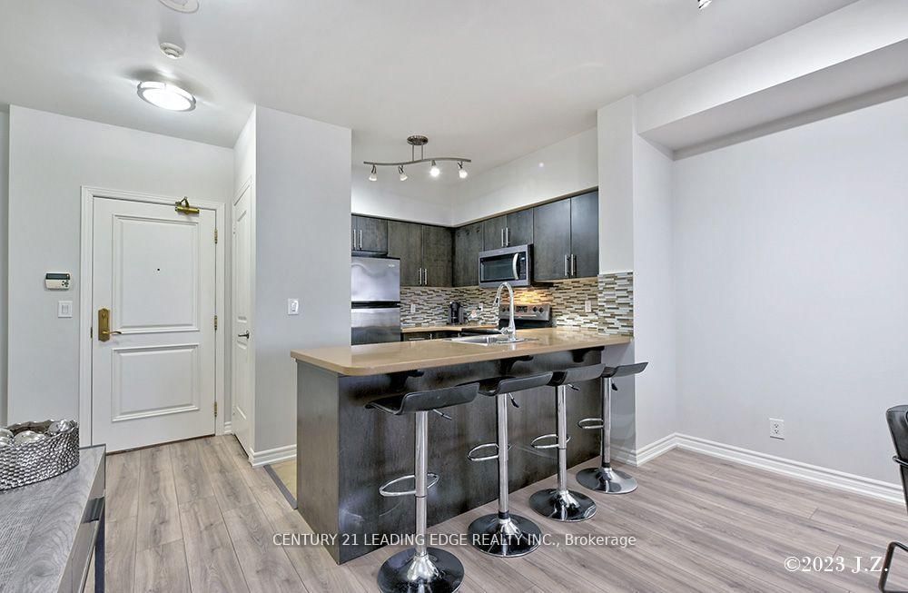 9225 Jane Street • #911 • Vaughan, ON photo 6