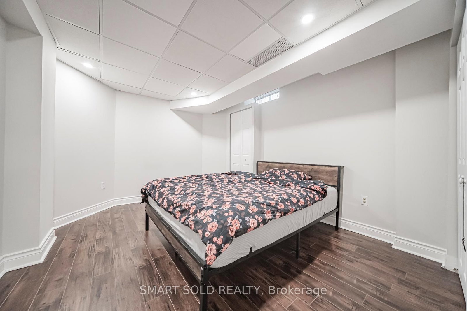 8 Gordon Weeden Road • Markham, ON photo 37