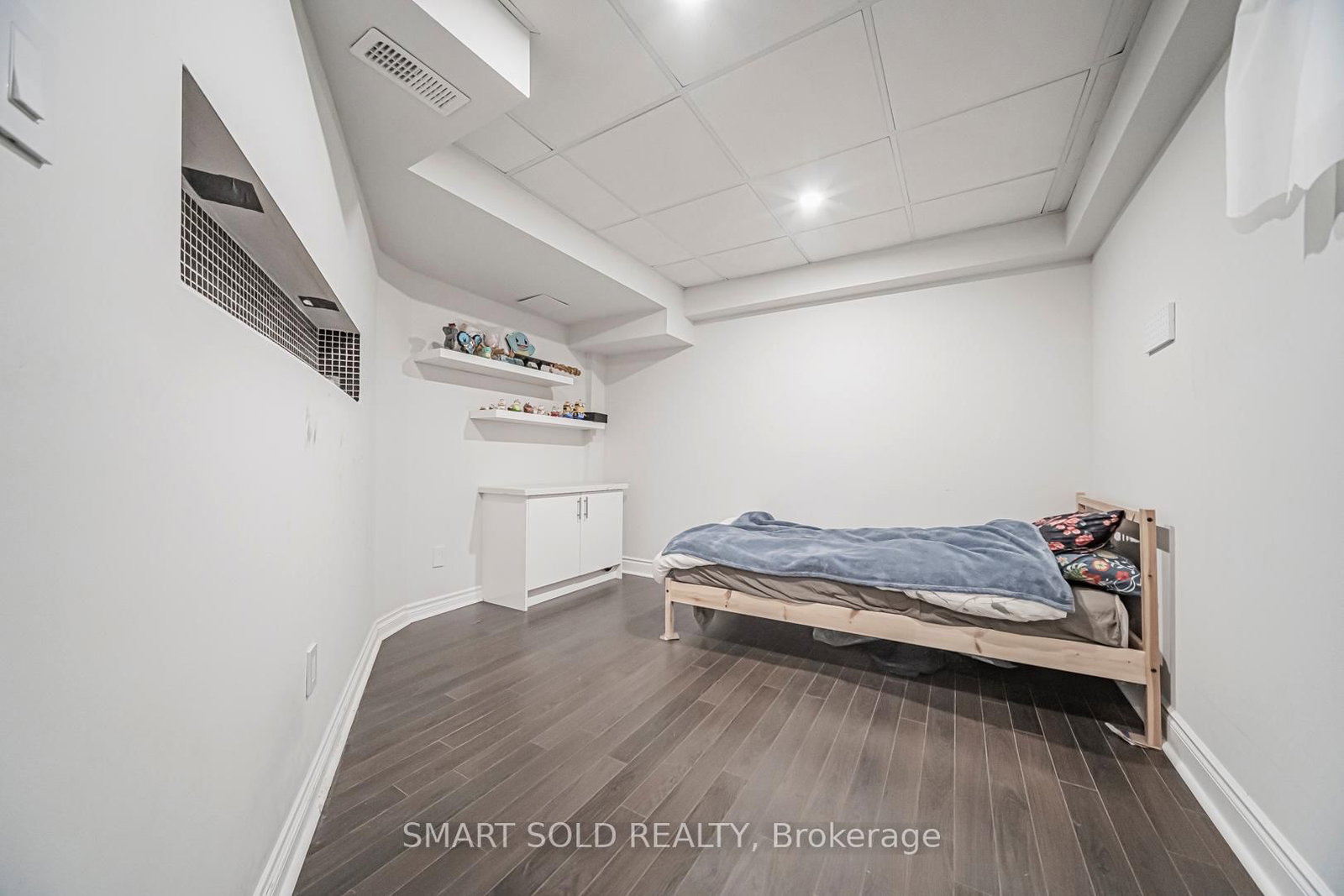 8 Gordon Weeden Road • Markham, ON photo 39
