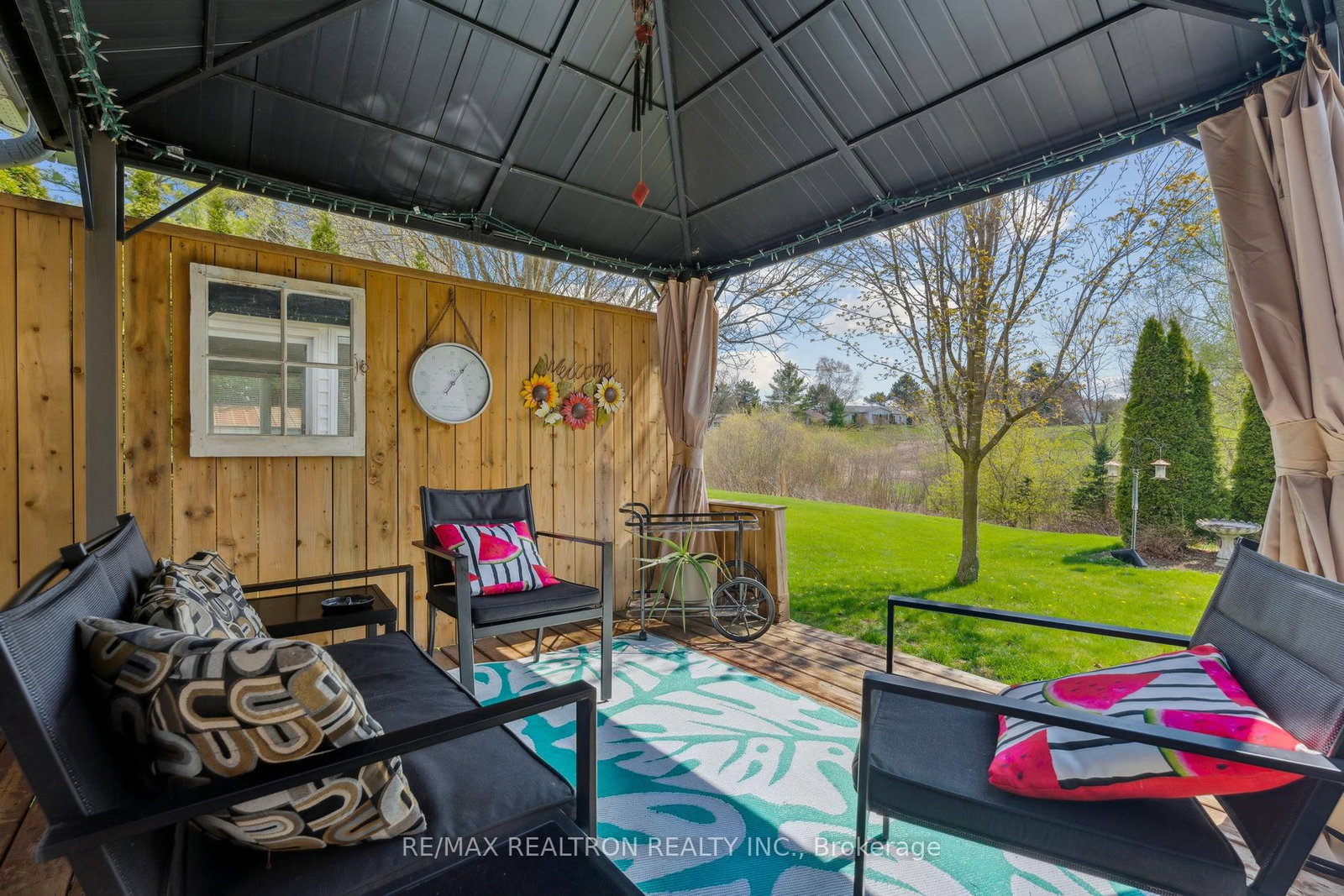 36 Tecumseth Pines Drive • New Tecumseth, ON photo 3