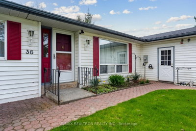 36 Tecumseth Pines Drive • New Tecumseth, ON photo 4
