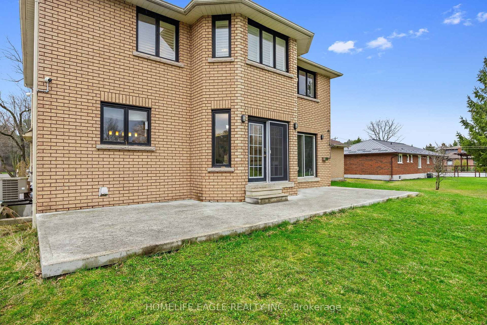 20286 Yonge Street • East Gwillimbury, ON photo 33