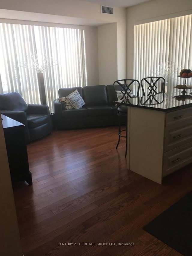 1005 - 9088 Yonge Street