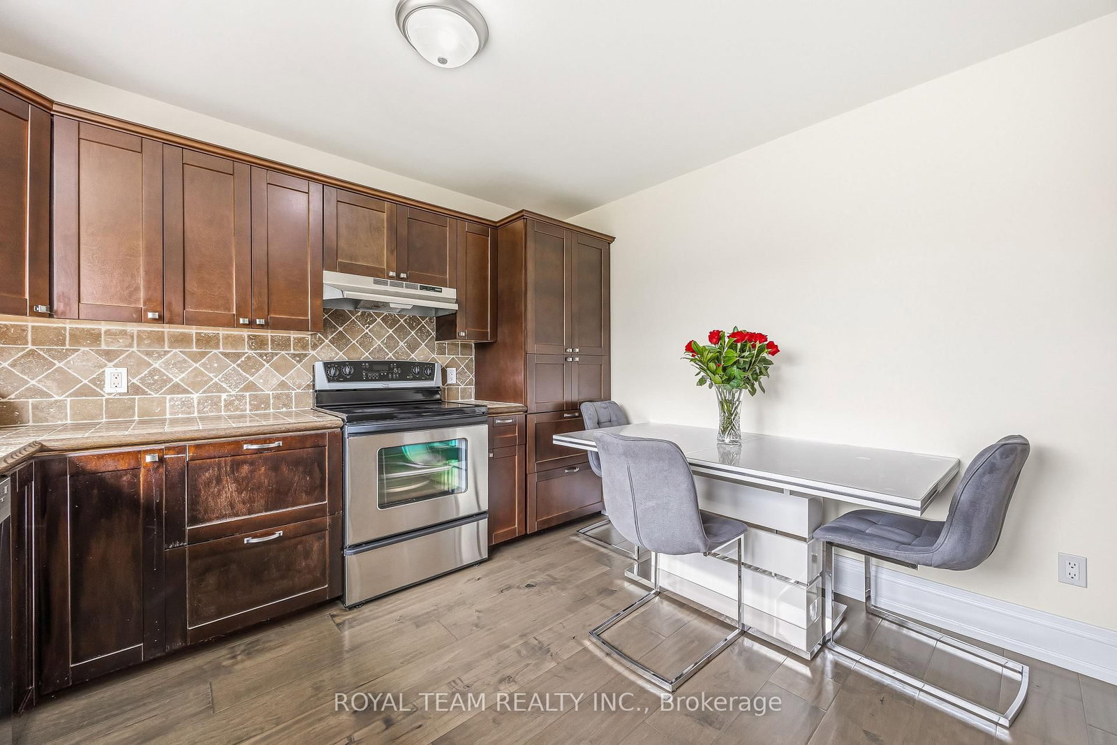 106 Centre Street • King, ON photo 16