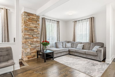 106 Centre Street • King, ON photo 8