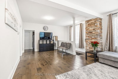 106 Centre Street • King, ON photo 9
