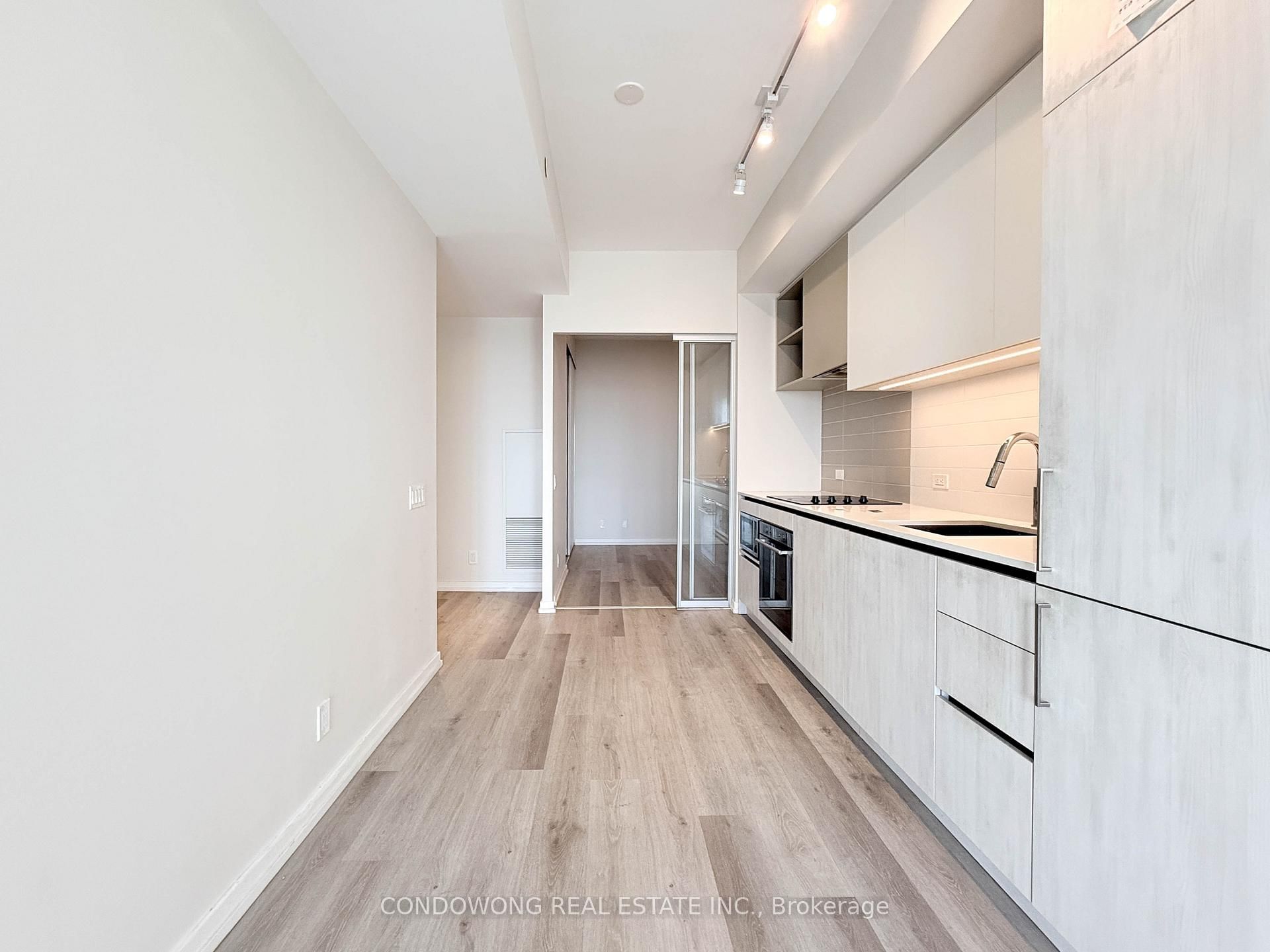 7890 Jane Street, Unit 2808