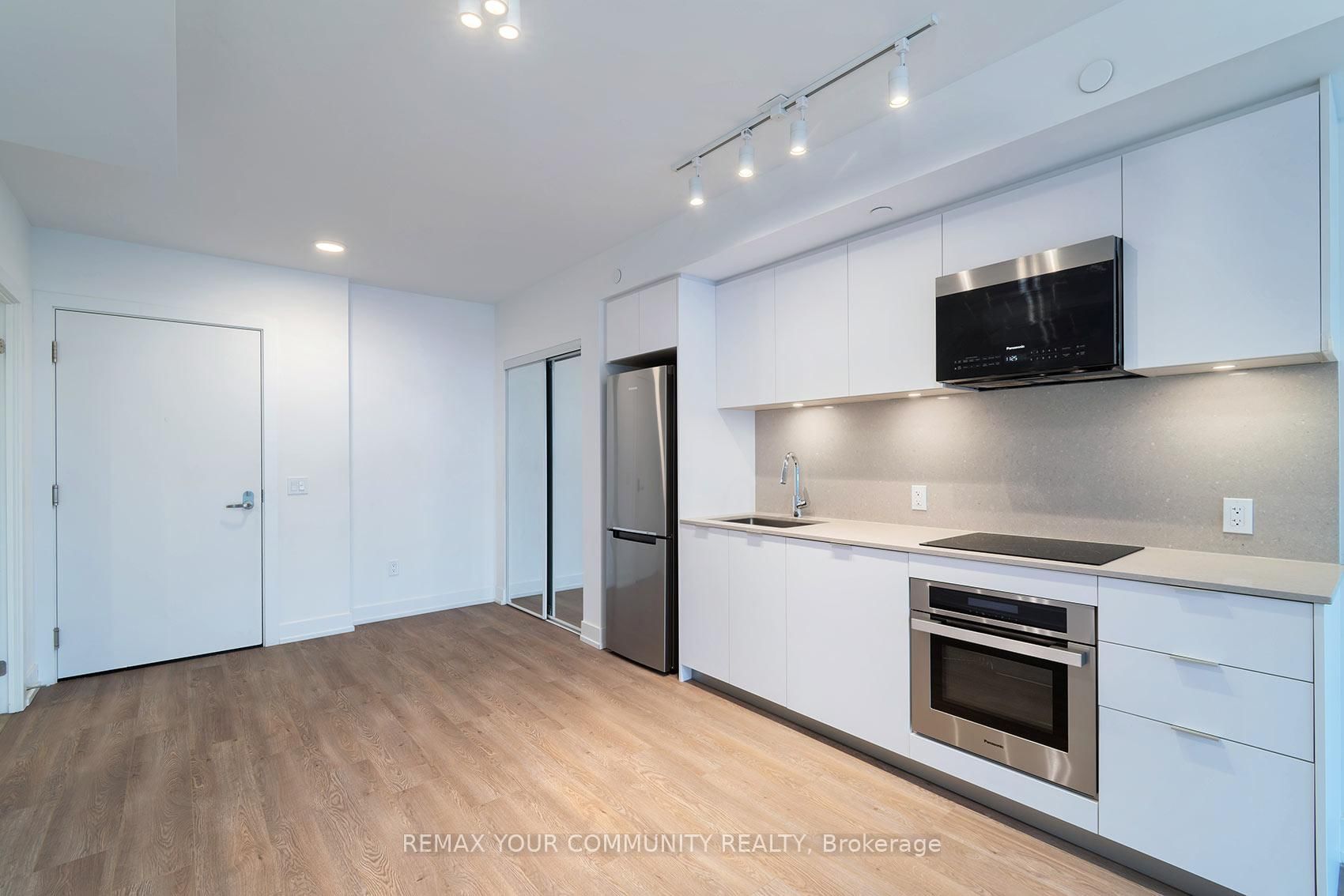 8 Cedarland Drive, Unit 907