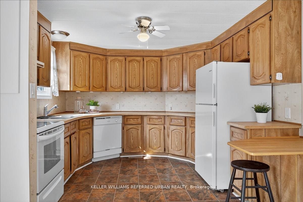 7 Sunset Drive • Innisfil, ON photo 14