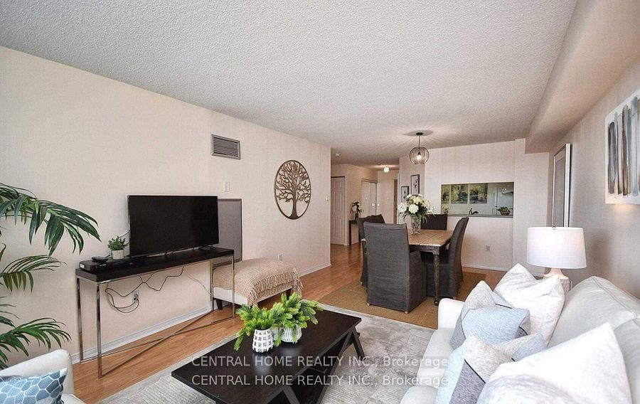 7825 Bayview Avenue • #502 • Markham, ON photo 6