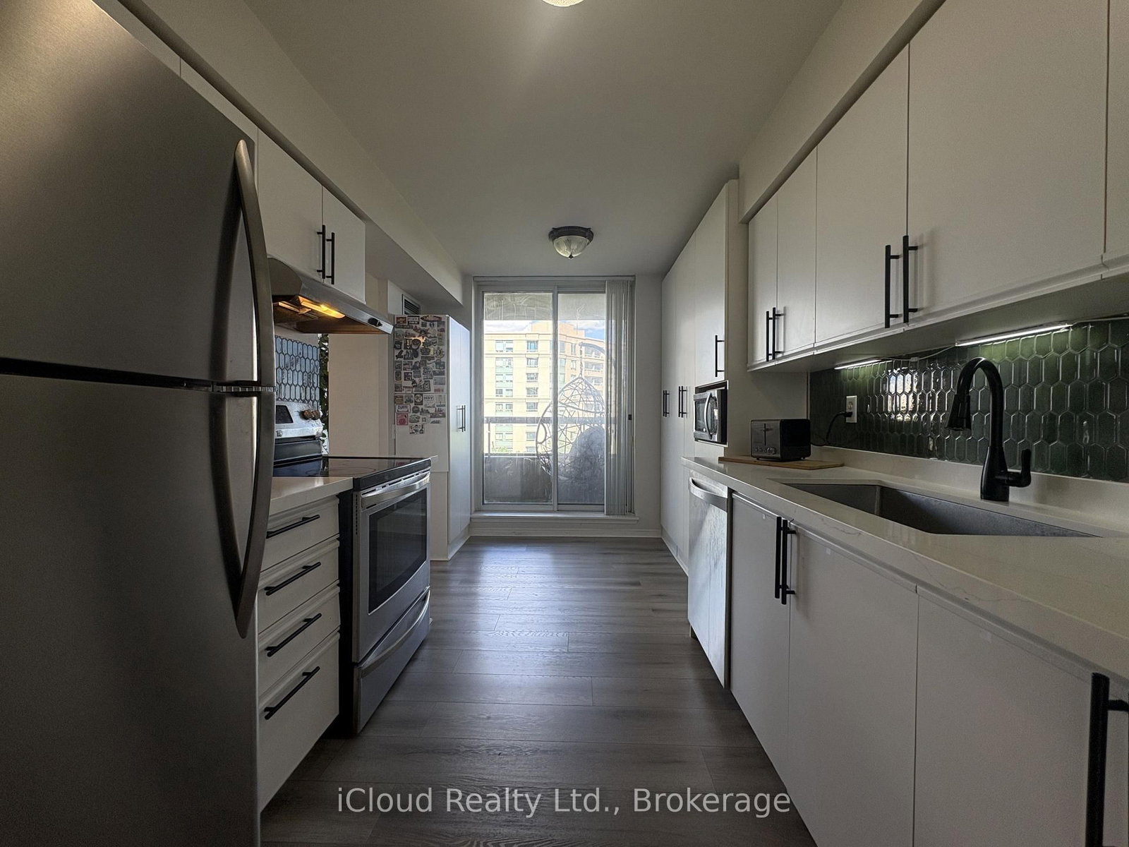 91 Townsgate Drive • #710 • Vaughan, ON photo 11