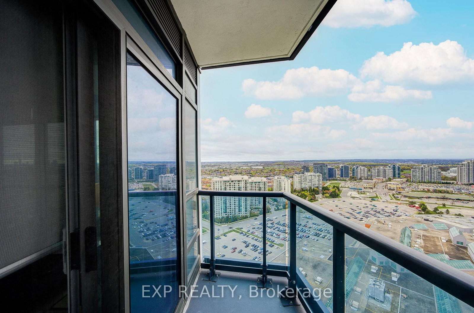 30 Upper Mall Way • #2707 • Vaughan, ON photo 20