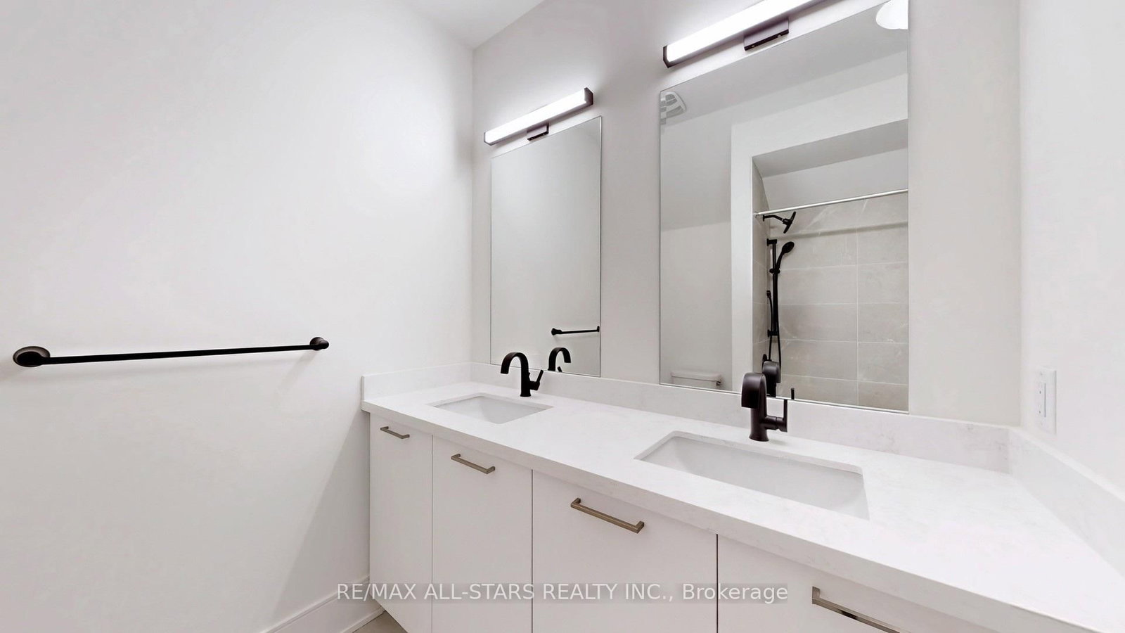 3 Lois Torrance Trail • Uxbridge, ON photo 34