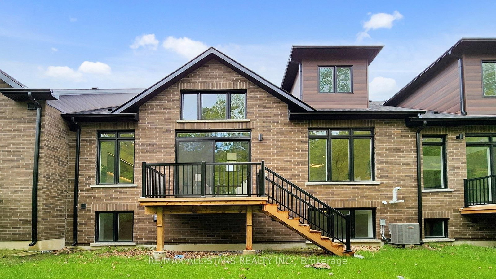 3 Lois Torrance Trail • Uxbridge, ON photo 43